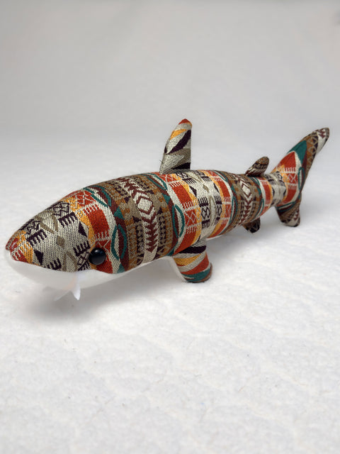 Shari - Peluche bordado a mano