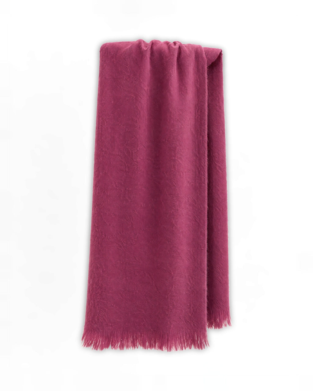 Chal de alpaca Ciruela colgado