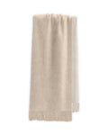 Chal de alpaca doble cara Hueso colgado, con un lado hueso luminoso y el otro beige cálido