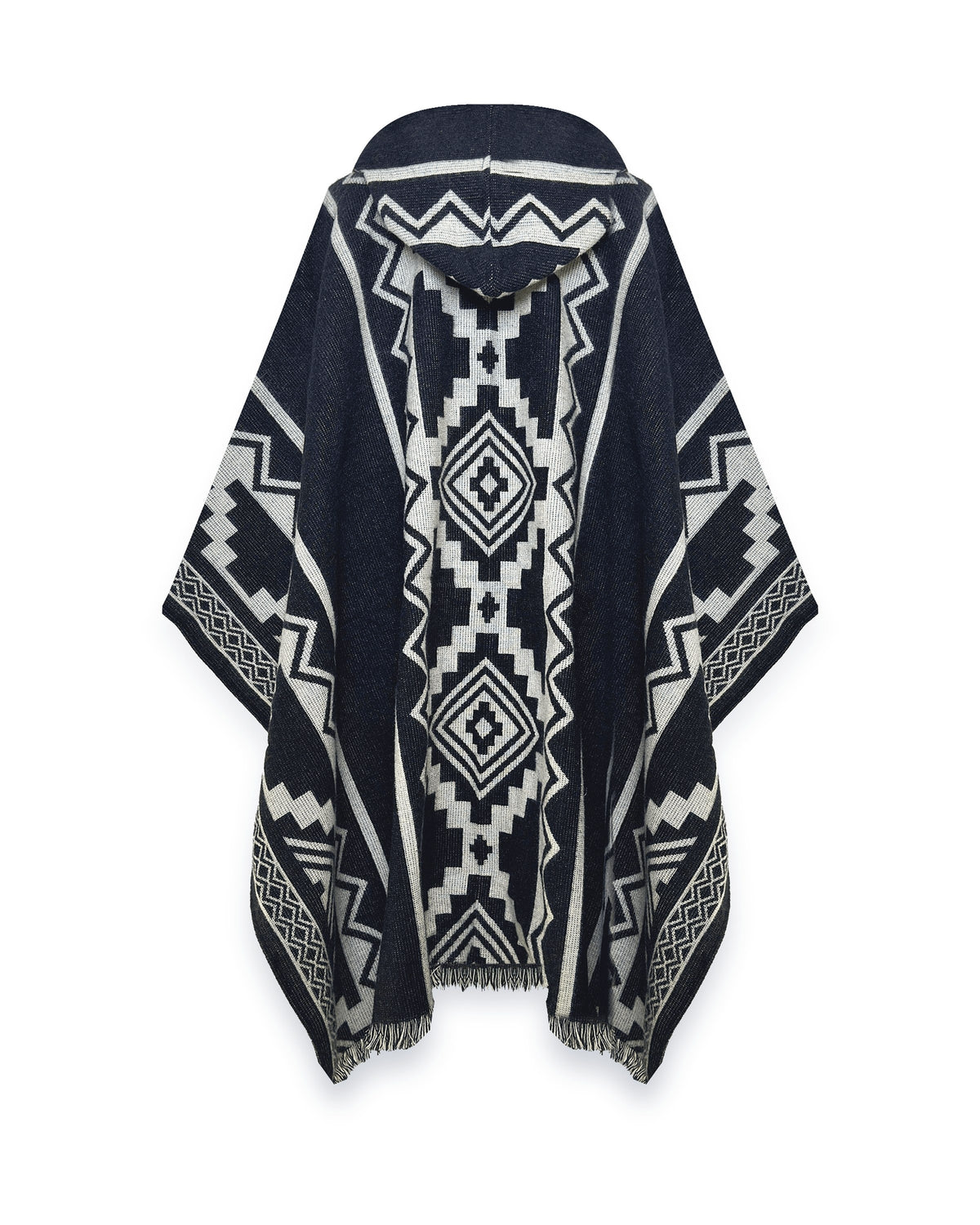 Poncho Chimborazo visto de espalda, con capucha y rombos escalonados crema sobre negro