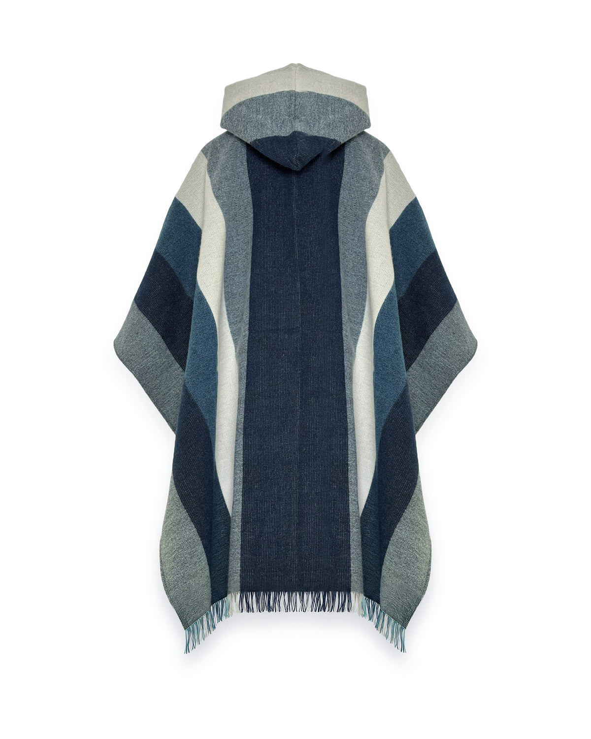 Poncho Cuicocha visto de espalda, con capucha y franjas anchas azul marino, grises y crema