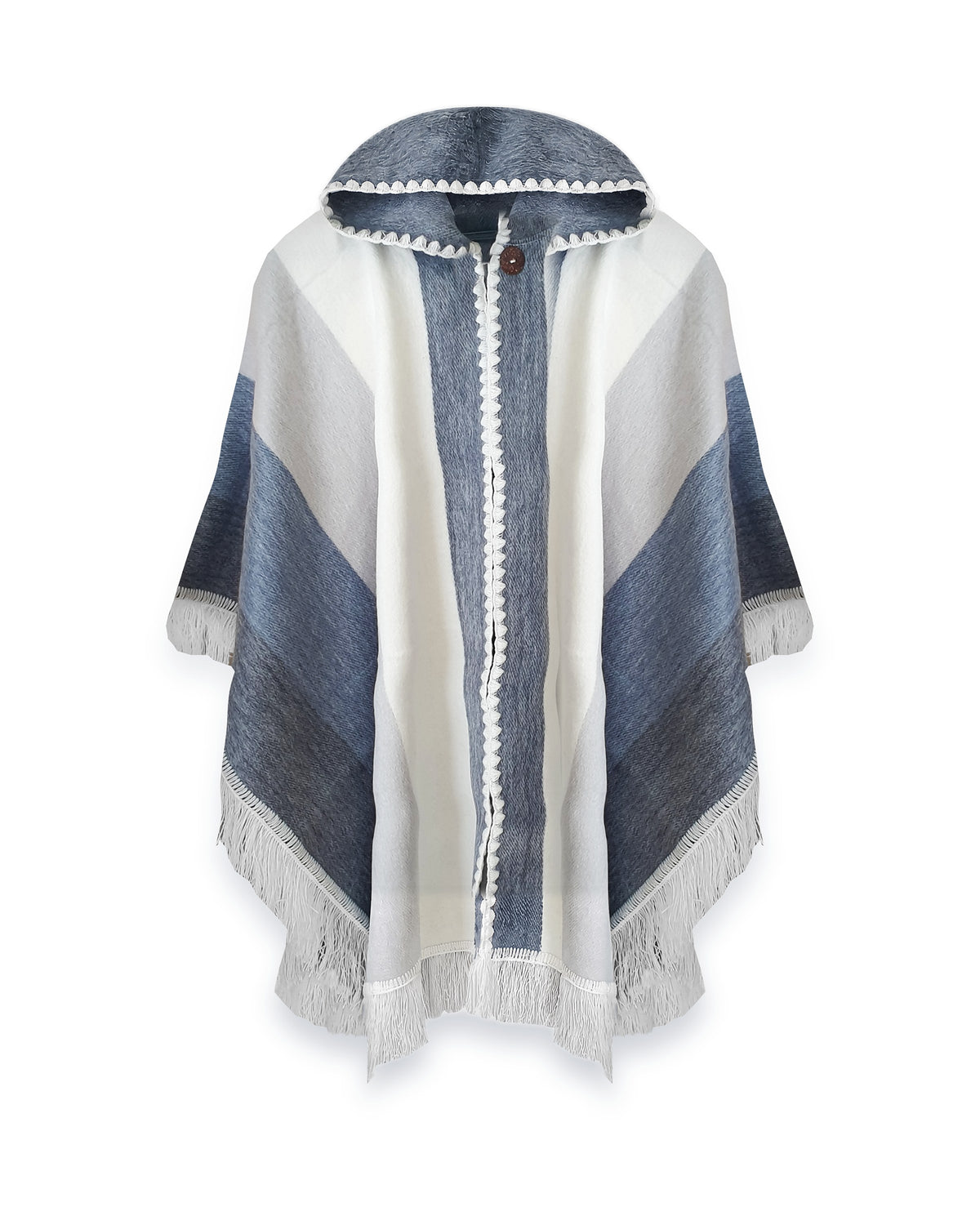 Poncho Espíritu Cielo Andino de franjas azules, grises y blancas, con capucha y flecos, visto de frente